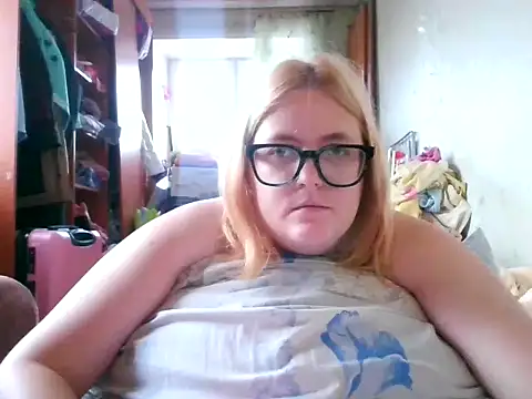 Snapshot of DesireMelissa chatting on October 2025 09:50:01 AM DesireMelissa online show from October 2025 09:50:01 AM