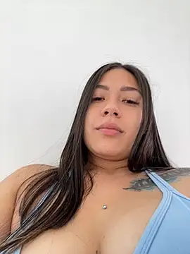 Snapshot of Latina_vanessa chatting on March 2025 09:45:01 PM Latina vanessa online show from March 2025 09:45:01 PM