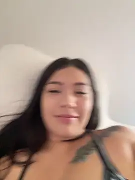 Latina vanessa online show from April 2026 05:16:02 PM