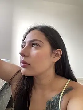 Snapshot of Latina_vanessa chatting on October 2025 02:06:02 PM Latina vanessa online show from October 2025 02:06:02 PM
