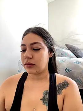 Latina vanessa online show from November 2025 06:35:02 PM