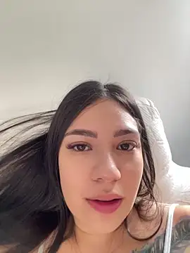 Latina vanessa online show from December 2025 09:42:01 PM