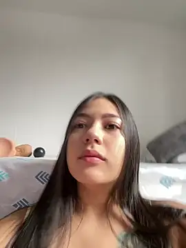 Latina vanessa online show from February 2026 01:51:02 PM