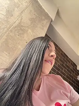 Latina vanessa online show from March 2026 01:53:01 PM