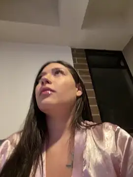 Latina vanessa online show from April 2026 02:14:02 AM