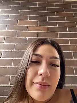 Latina vanessa online show from June 2026 09:19:02 PM