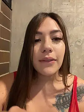 Snapshot of Latina_vanessa chatting on June 2026 12:21:02 AM Latina vanessa online show from June 2026 12:21:02 AM