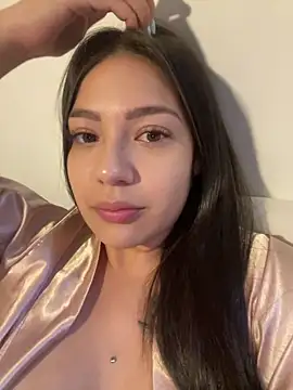 Latina vanessa online show from April 2026 08:46:02 PM