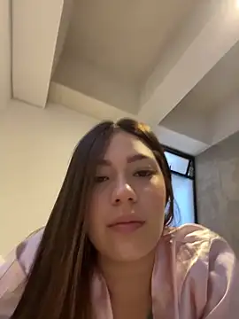 Snapshot of Latina_vanessa chatting on June 2026 09:42:01 PM Latina vanessa online show from June 2026 09:42:01 PM