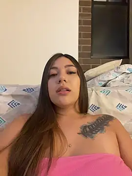 Snapshot of Latina_vanessa chatting on July 2026 01:14:02 AM Latina vanessa online show from July 2026 01:14:02 AM