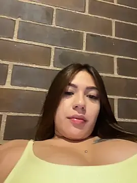 Snapshot of Latina_vanessa chatting on June 2026 11:46:01 PM Latina vanessa online show from June 2026 11:46:01 PM