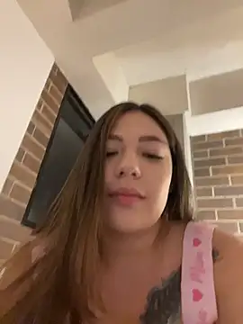 Snapshot of Latina_vanessa chatting on July 2026 03:19:02 AM Latina vanessa online show from July 2026 03:19:02 AM
