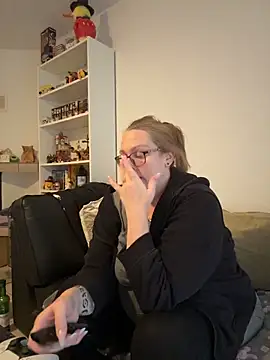 Snapshot of Big_Beautiful_MILF chatting on November 2025 12:17:02 PM Big Beautiful MILF online show from November 2025 12:17:02 PM