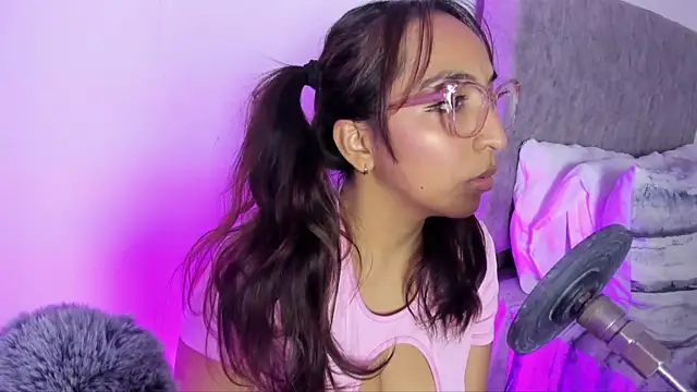 Leticia brownn1 online show from March 2026 04:52:02 PM