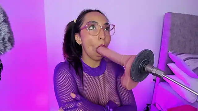 Leticia brownn1 online show from March 2026 08:09:01 PM