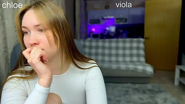 Snapshot of ChloeMillerMeow chatting on October 2025 07:04:02 PM ChloeMillerMeow online show from October 2025 07:04:02 PM