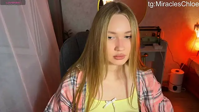 Snapshot of ChloeMillerMeow chatting on June 2026 08:28:01 PM ChloeMillerMeow online show from June 2026 08:28:01 PM