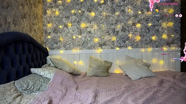 Snapshot of ChloeMillerMeow chatting on February 2025 04:46:02 PM ChloeMillerMeow online show from February 2025 04:46:02 PM