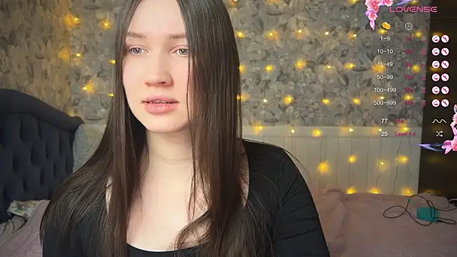Snapshot of ChloeMillerMeow chatting on March 2025 08:37:02 AM ChloeMillerMeow online show from March 2025 08:37:02 AM