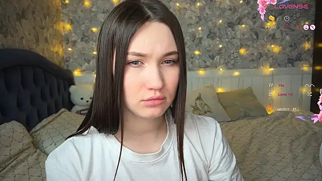 Snapshot of ChloeMillerMeow chatting on February 2025 08:28:02 PM ChloeMillerMeow online show from February 2025 08:28:02 PM