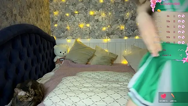 Snapshot of ChloeMillerMeow chatting on February 2025 07:49:01 PM ChloeMillerMeow online show from February 2025 07:49:01 PM