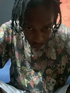 Larry-n-clouds online show from December 2025 12:33:02 AM