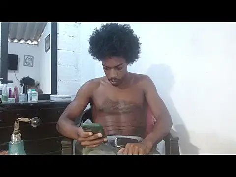 Larry-n-clouds online show from May 2026 09:00:01 PM