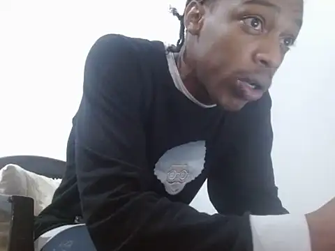 Larry-n-clouds online show from February 2026 02:15:01 PM