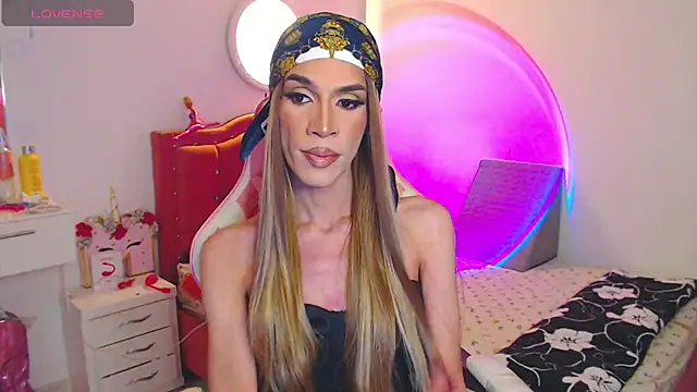 Snapshot of camila_hootie chatting on January 2026 12:28:02 AM camila hootie online show from January 2026 12:28:02 AM