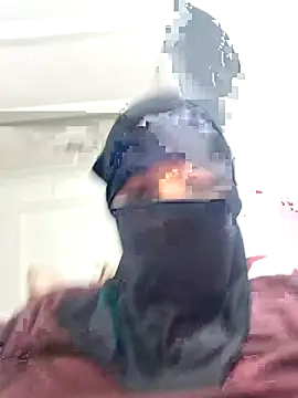 Snapshot of Rozittaa chatting on December 2025 08:04:02 PM Rozittaa online show from December 2025 08:04:02 PM