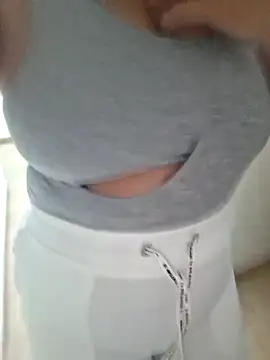 Snapshot of Rozittaa chatting on November 2025 03:37:01 PM Rozittaa online show from November 2025 03:37:01 PM