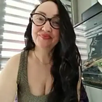 Snapshot of CamilleDesire chatting on June 2026 04:51:02 PM CamilleDesire online show from June 2026 04:51:02 PM