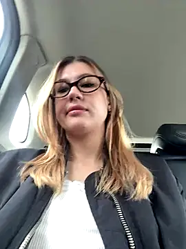 Snapshot of RinaCat chatting on September 2025 05:14:01 AM RinaCat online show from September 2025 05:14:01 AM