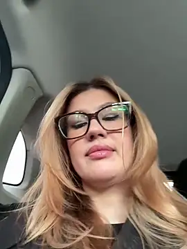 Snapshot of RinaCat chatting on September 2025 05:19:02 AM RinaCat online show from September 2025 05:19:02 AM