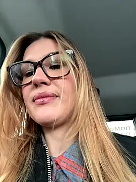 Snapshot of RinaCat chatting on September 2025 05:25:01 AM RinaCat online show from September 2025 05:25:01 AM