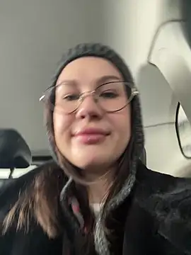 Snapshot of RinaCat chatting on December 2025 05:50:02 AM RinaCat online show from December 2025 05:50:02 AM