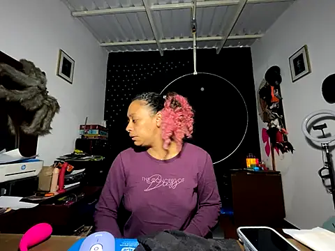 Cata Blue   online show from October 2025 03:11:01 PM