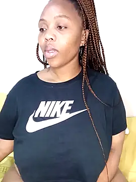 IceBellaCane313 online show from February 2026 04:20:01 AM