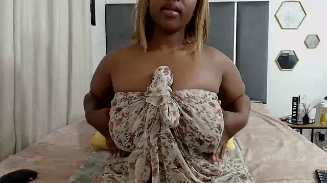 IceBellaCane313 online show from April 2026 01:34:02 AM
