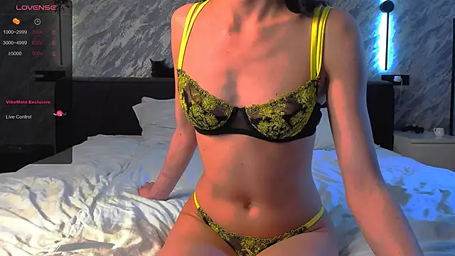 Snapshot of laflamebella chatting on February 2025 04:33:02 AM laflamebella online show from February 2025 04:33:02 AM
