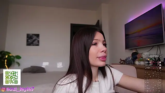 Sola LI online show from March 2026 05:07:02 AM