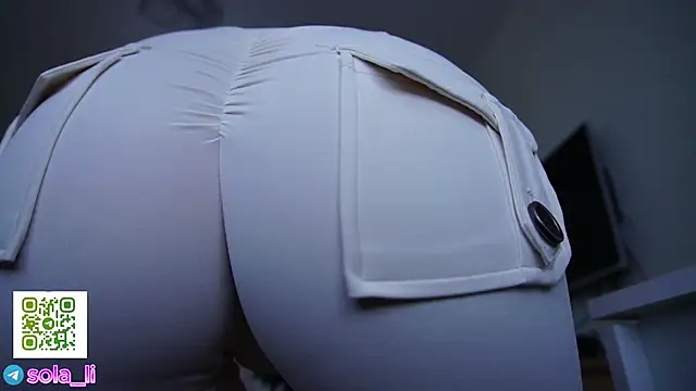 Sola LI online show from January 2026 03:32:01 AM