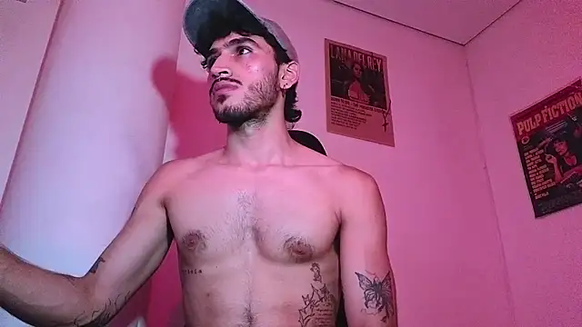 Luan-wood online show from December 2025 10:48:01 PM