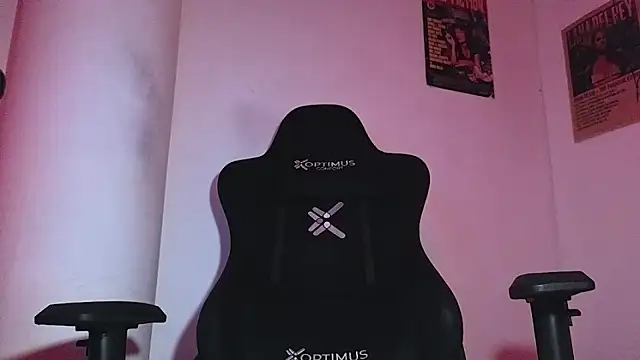 Luan-wood online show from November 2025 12:03:01 AM