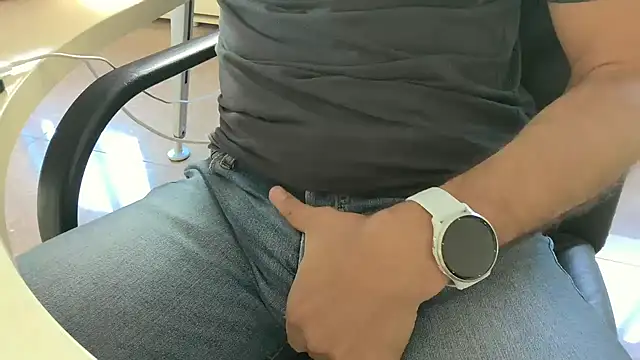 alessandroman2114 online show from September 2025 10:30:02 AM