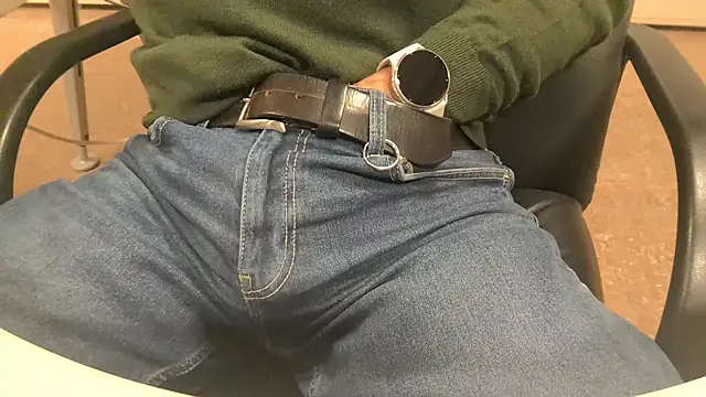 alessandroman2114 online show from January 2026 05:05:02 PM