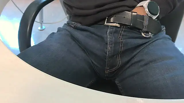 alessandroman2114 online show from March 2026 11:50:01 AM