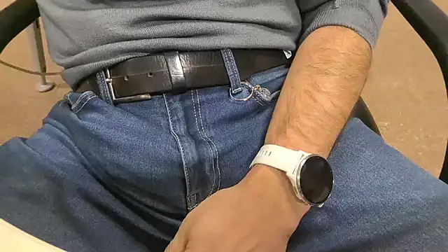 alessandroman2114 online show from January 2026 05:30:02 PM