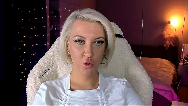 tykioty Miley online show from December 2024 12:22:02 PM