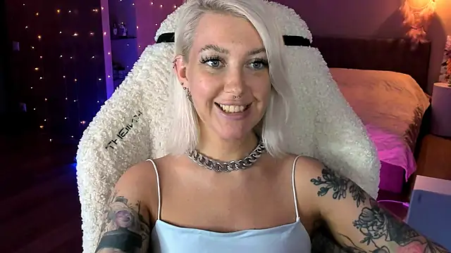 tykioty Miley online show from November 2025 02:39:02 PM